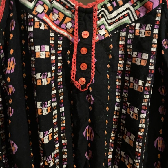 Secret pockets with lots of storage space - Picture 3 of 6